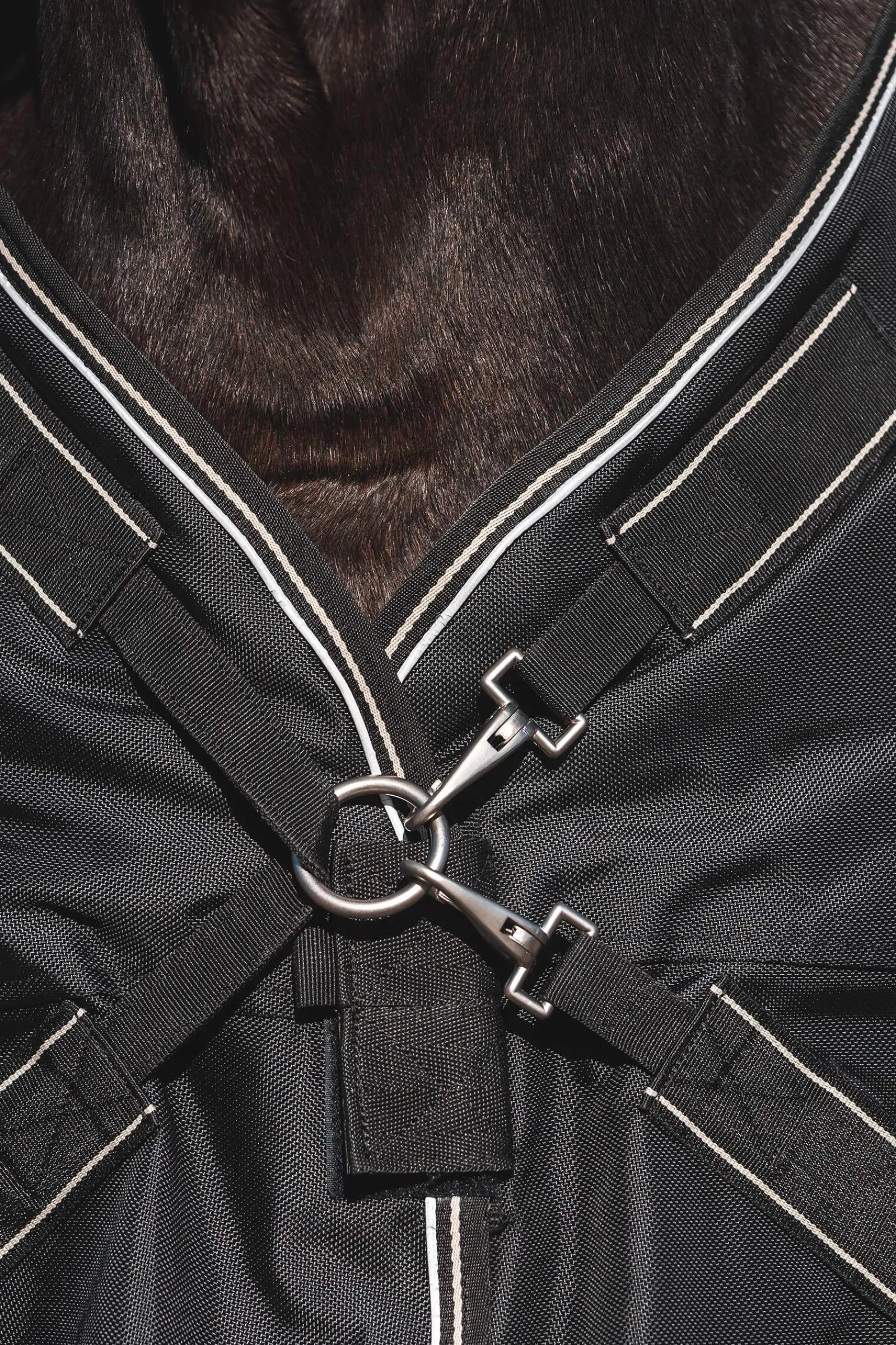 Clearance Back on Track Obsidian Turnout Rug With Detachable Neck, 300g Medium & Heavyweight Turnout Rugs