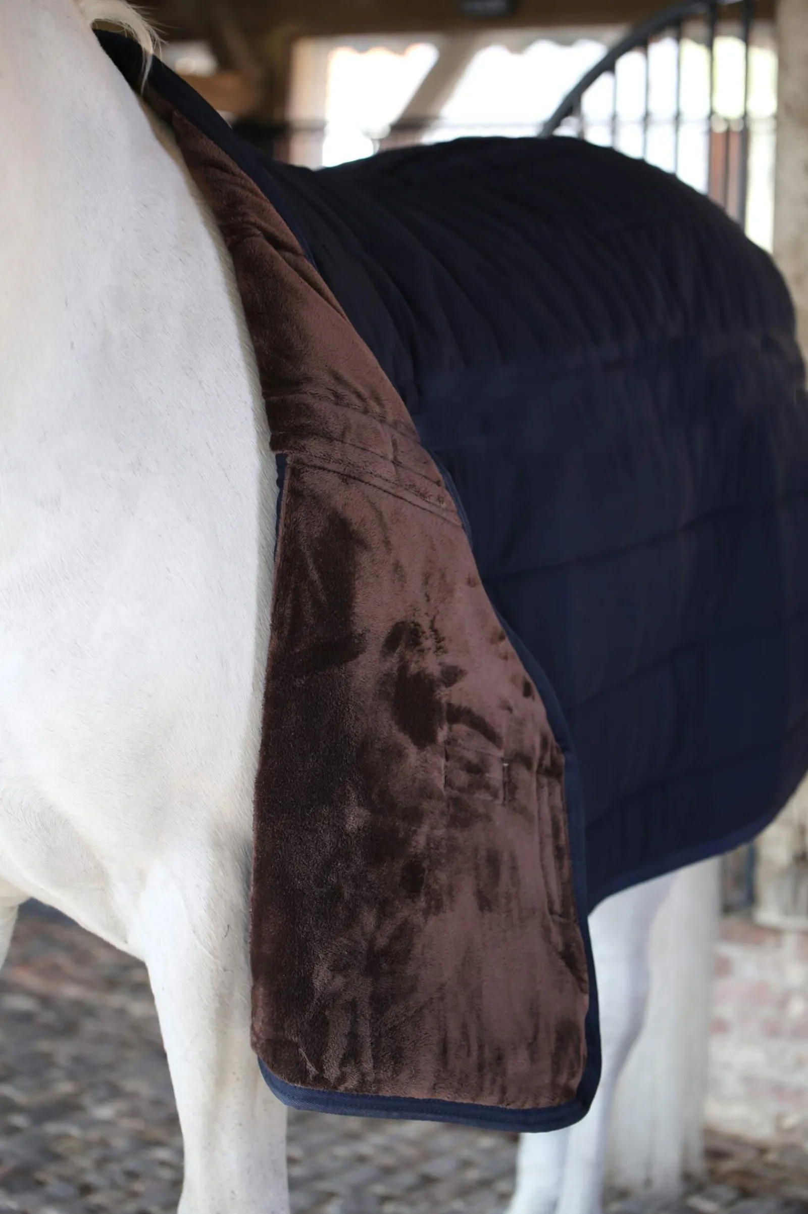 Discount Horsewear Skin Friendly Under Rug, 150g Stable Rugs & Liners