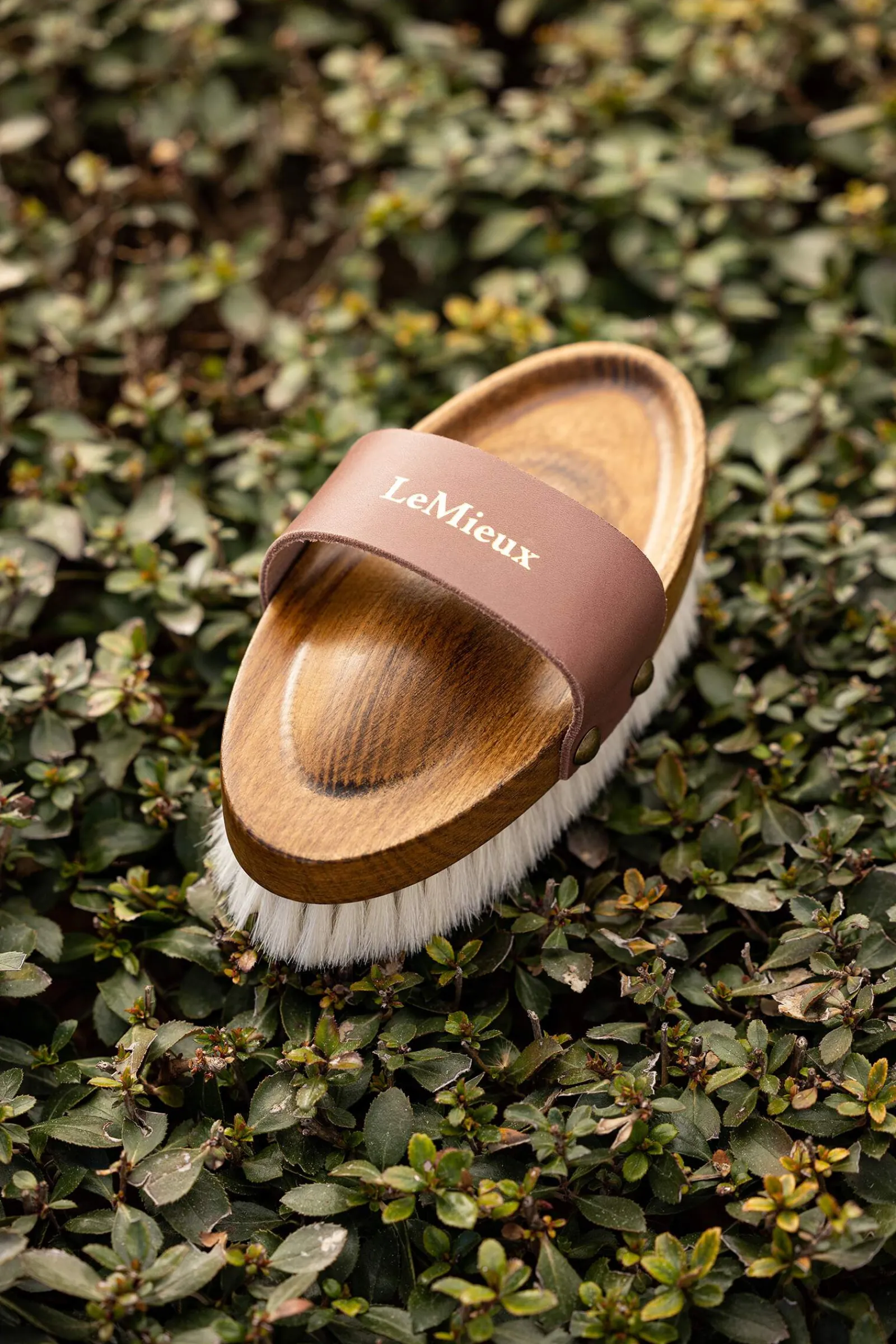 Fashion Artisan Soft Goats Hair Brush Brushes & Curry Combs